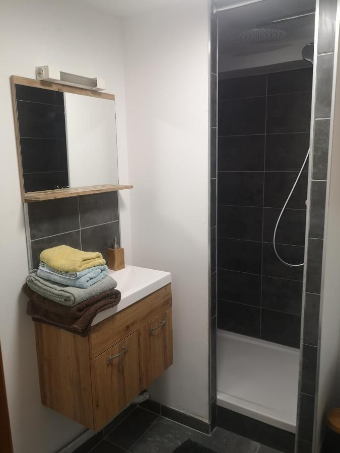 Appartement Sur Jardin Au Calme A Pernes 1 Chambre Екстериор снимка