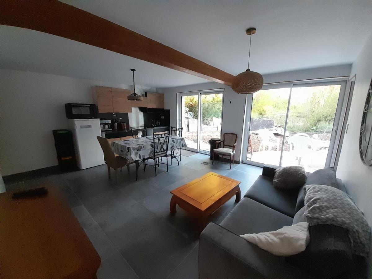 Appartement Sur Jardin Au Calme A Pernes 1 Chambre Екстериор снимка